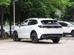 Volkswagen Tiguan 330 - Image 4