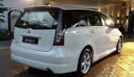 2011 Mitsubishi Grandis 2.4 MIVEC 7-Seater - Image 3